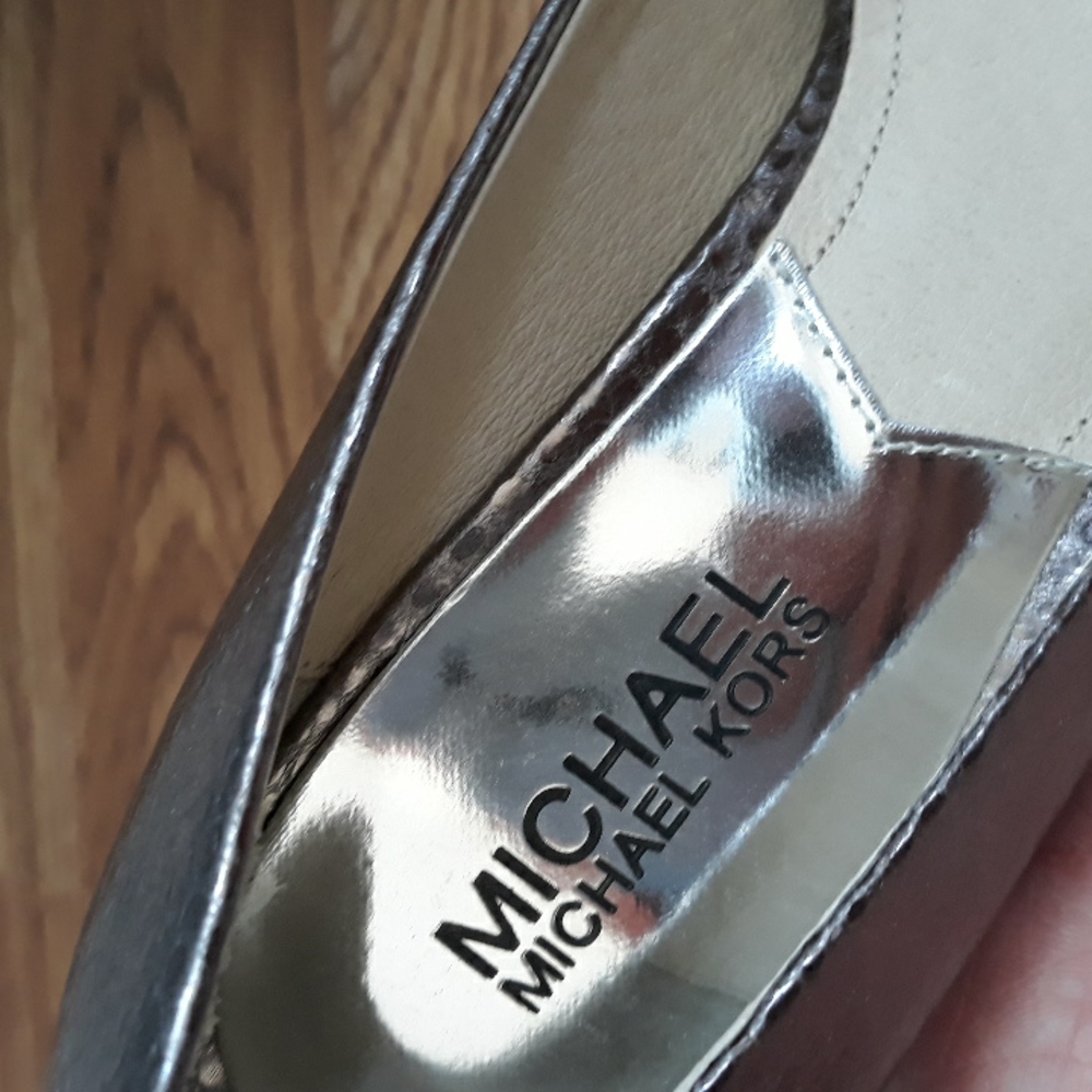 Michael Kors Silver Leather Python Print Heels. N… - image 5